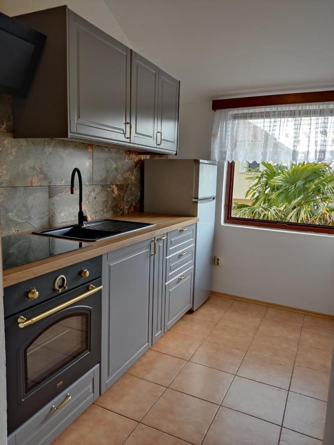 Apartman Car Vir Eksteriør billede